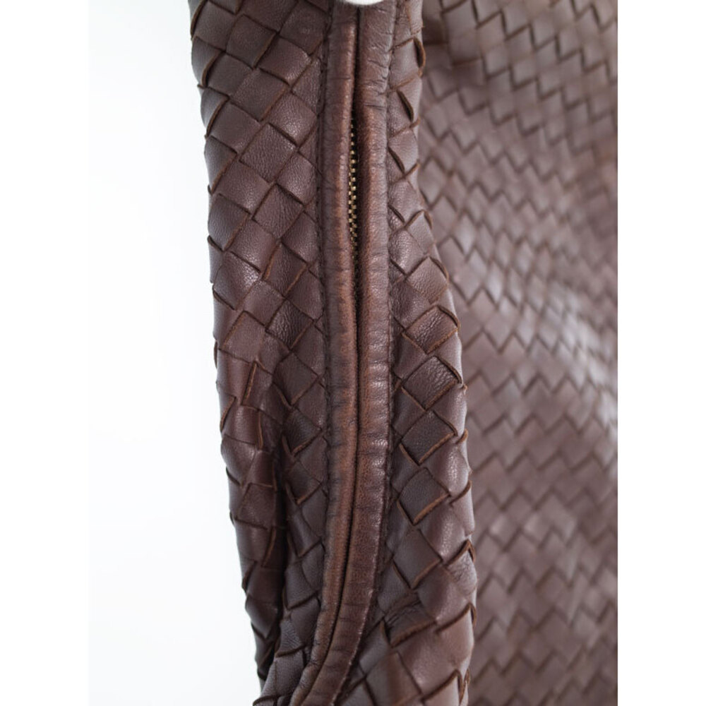 Bottega Veneta Intrecciato Shoulder Bag - Picture 9 of 9